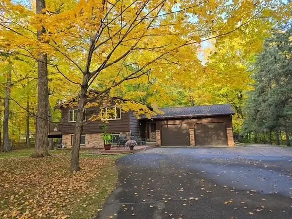 4697 McAllister AVE NE, Saint Michael, MN 55376