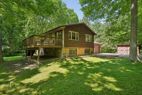 4697 McAllister AVE NE, Saint Michael, MN 55376