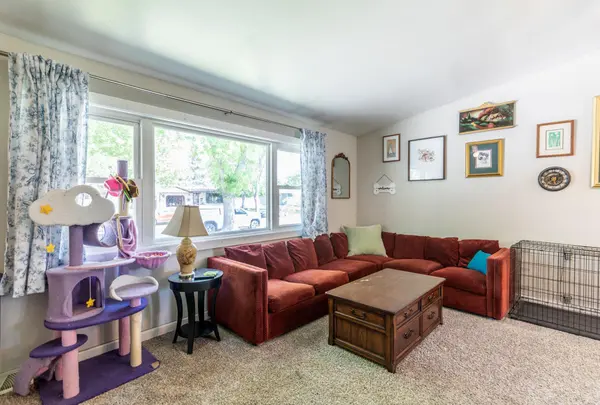 617 Cedar LN, Moorhead, MN 56560
