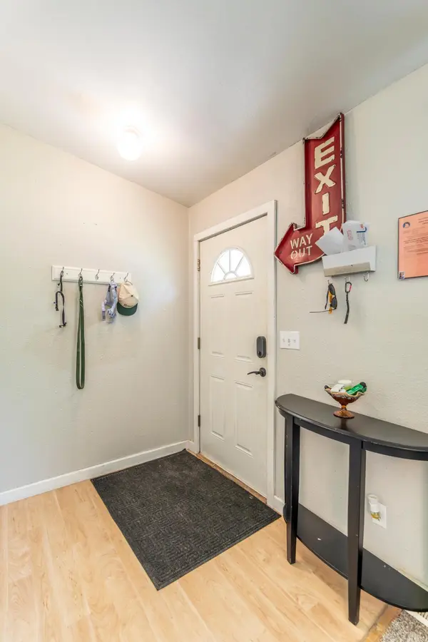 617 Cedar LN, Moorhead, MN 56560