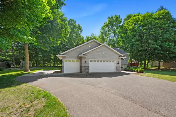 842 Colby ST, Taylors Falls, MN 55084