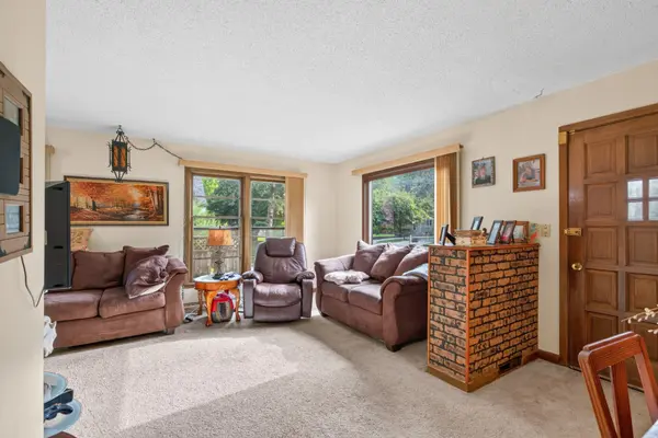 4921 Zenith AVE N, Brooklyn Center, MN 55429