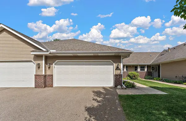 2618 Rosetown CT, Roseville, MN 55113