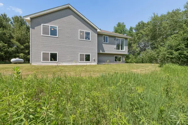 1850 357th AVE NE, Cambridge, MN 55008