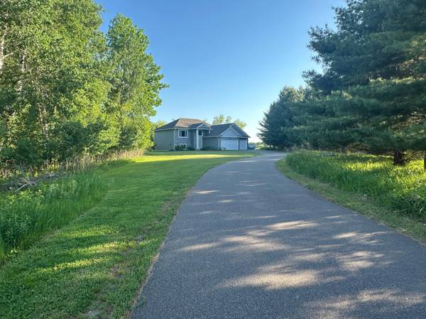 1850 357th AVE NE,  Cambridge,  MN 55008
