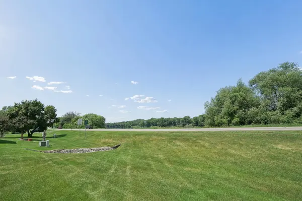660 Riverview DR #550, Monticello, MN 55362