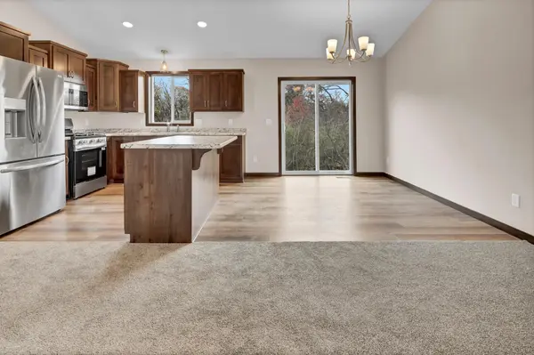 2582 Topaz ST, Saint Augusta, MN 56301
