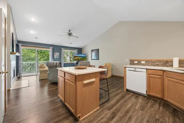 210 Heritage LN, Circle Pines, MN 55014