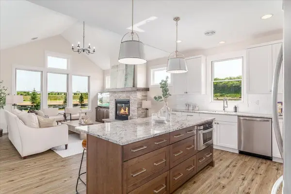 2349 Sharon LN, Hudson, WI 54016