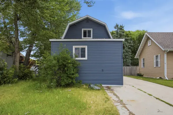 1306 18th ST S, Fargo, ND 58103