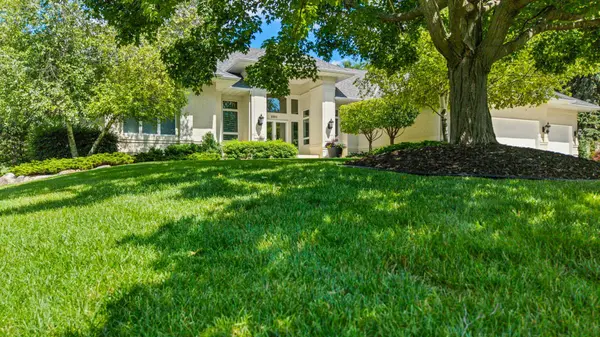 6985 Howard LN, Eden Prairie, MN 55346