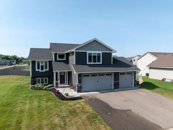 8255 384th TRL, North Branch, MN 55056