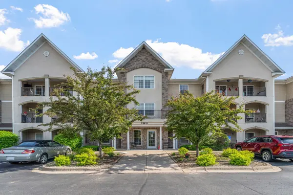 15631 Linnet ST NW #3-202, Andover, MN 55304