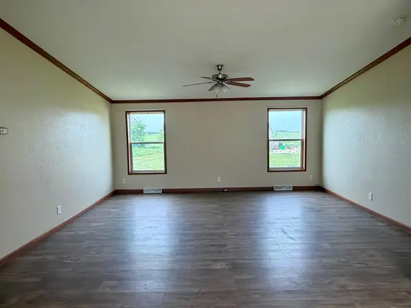 27229 State Highway 264, Worthington, MN 56187