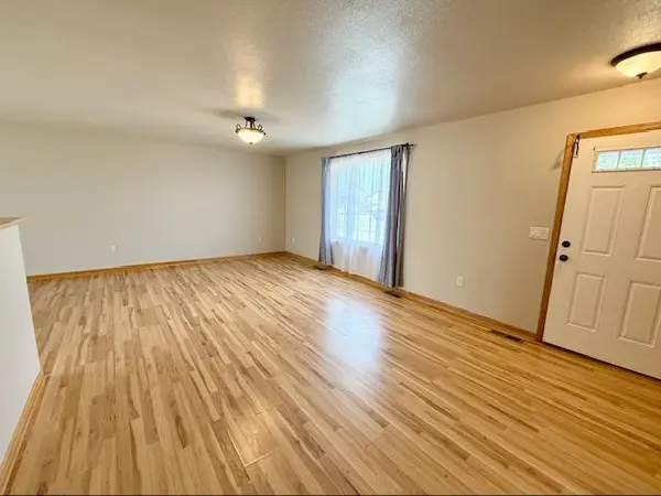 822 9th AVE SW, Perham, MN 56573