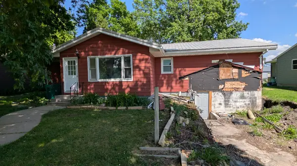 781 4th AVE SE, Wells, MN 56097
