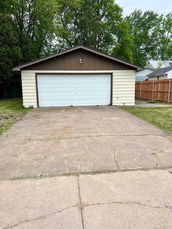 2401 7th AVE E, Hibbing, MN 55746
