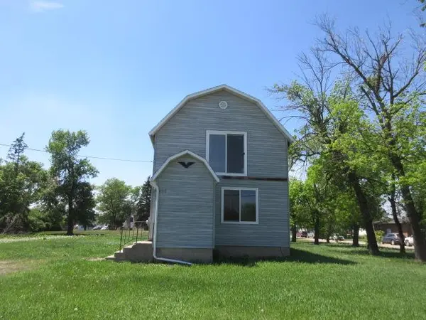 203 4th ST SW, Hillsboro, ND 58045