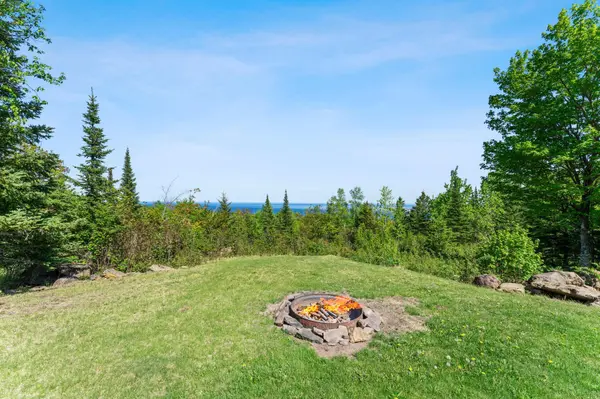 685 Cuttingwood RD, Two Harbors, MN 55616