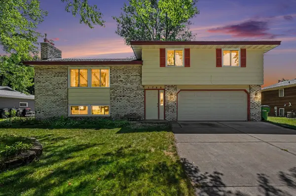 1728 132nd AVE NE, Blaine, MN 55449