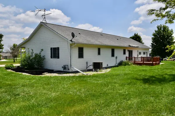 403 13th AVE NE, Sibley, IA 51249