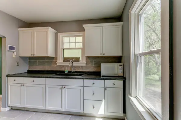 1612 County Road C E, Maplewood, MN 55109