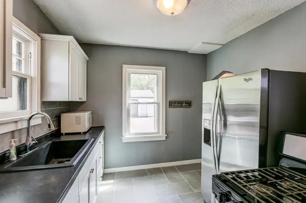 1612 County Road C E, Maplewood, MN 55109