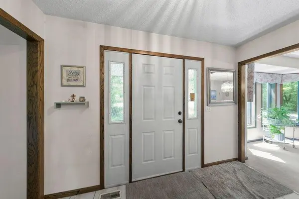 9225 164th LN NW, Anoka, MN 55303