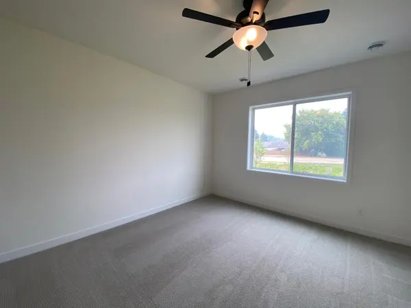13789 Hollybrook CIR, Apple Valley, MN 55124