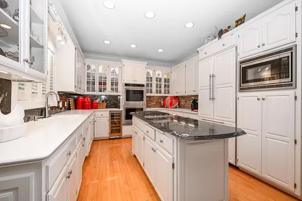 12728 Sable DR, Burnsville, MN 55337