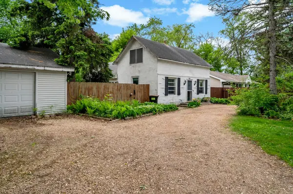 5801 Interlachen BLVD, Edina, MN 55436