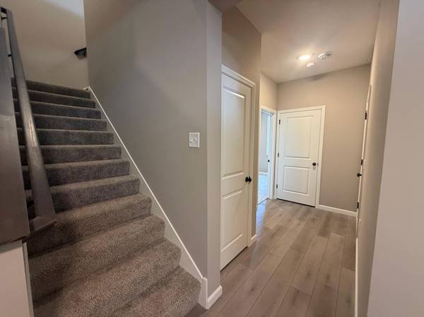 1401 192nd AVE NE, East Bethel, MN 55011