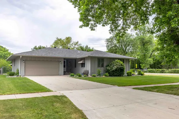 501 23rd AVE S, Fargo, ND 58103