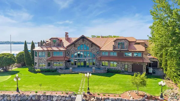 4100 Enchanted LN, Mound, MN 55364