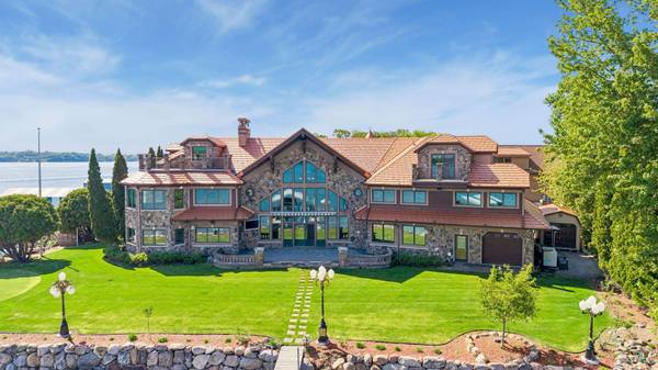 4100 Enchanted LN, Mound, MN 55364