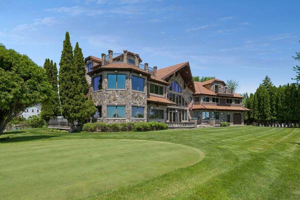 4100 Enchanted LN, Mound, MN 55364