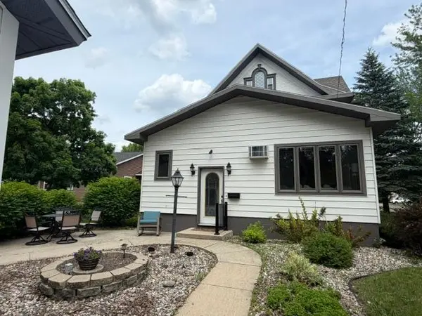 403 1st AVE, Madison, MN 56256