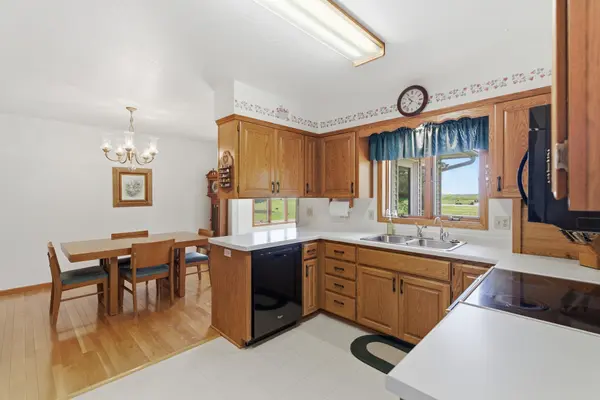 18 Mill AVE, Minnesota Lake, MN 56068