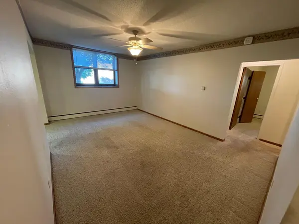 323 N German ST #2B, New Ulm, MN 56073
