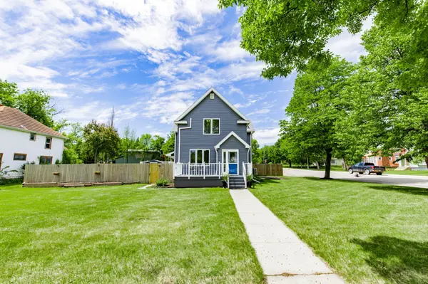 521 9th ST, Hawley, MN 56549
