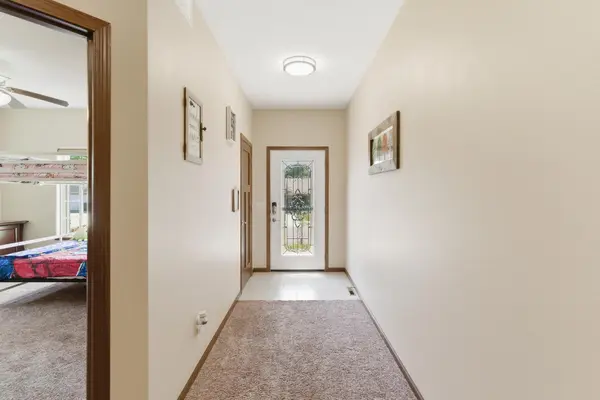 300 Tanager RD, Mankato, MN 56001