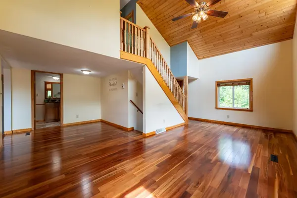 15771 Sherwood TRL, Zumbrota, MN 55992