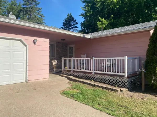1007 10th AVE N, Princeton, MN 55371