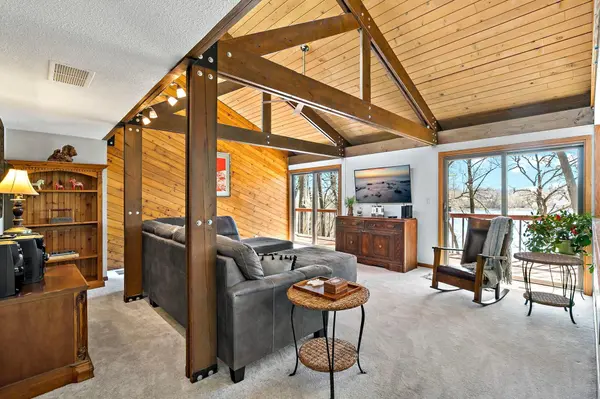 7481 Long Lake RD, Willmar, MN 56201