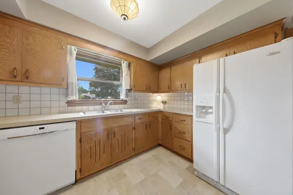 9532 Penn CIR, Bloomington, MN 55431
