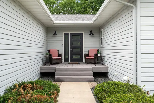 211 Sunrise DR, Medford, MN 55049