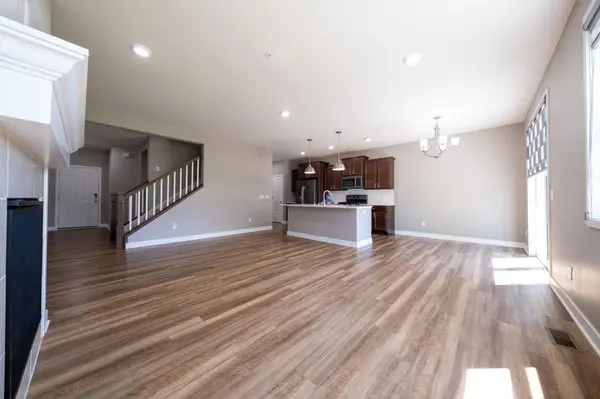 18335 Glassner WAY, Lakeville, MN 55044