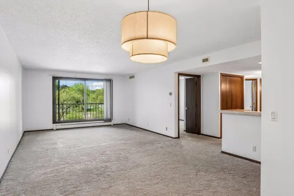 4710 58th AVE N #201, Crystal, MN 55429