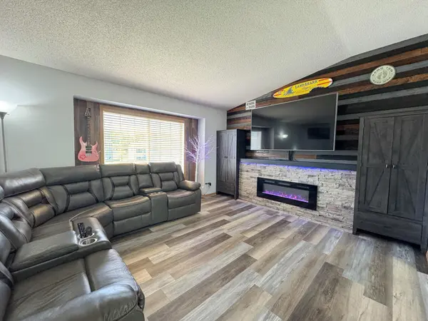 311 Cardinal PL, Audubon, MN 56511