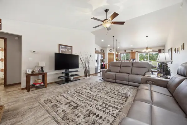 1426 Goldenwood DR, West Fargo, ND 58078